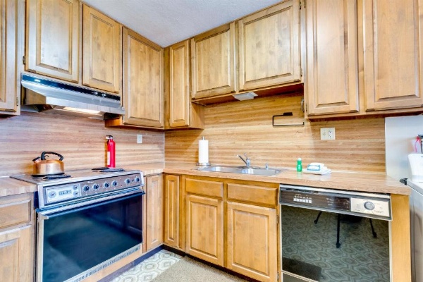 Falcon's Nest image 21