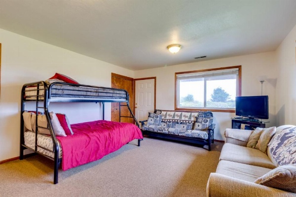 Falcon's Nest image 24