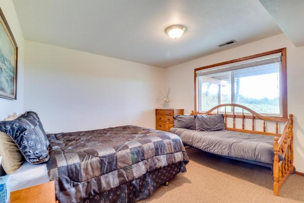 Falcon's Nest image 28